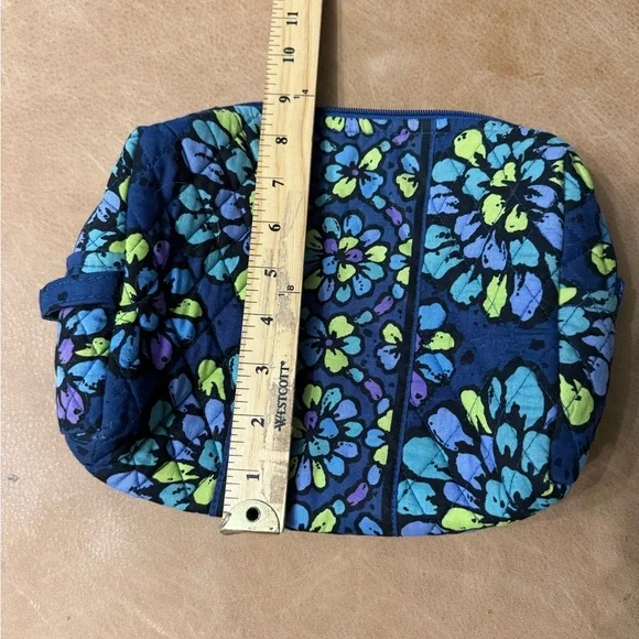 Vera Bradley Indigo Pop Blue Flowers Large Waterproof Cosmetic Travel Zip Bag - Picture 6 of 6